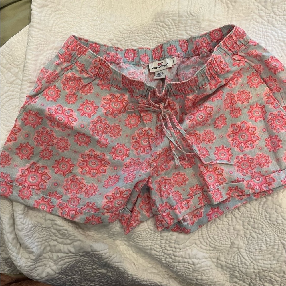 Vineyard Vines Pink Floral Shorts